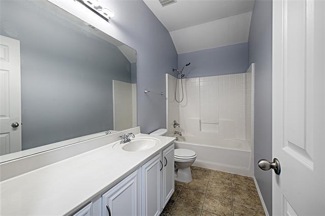 Building Photo - 502 Hickory Ln