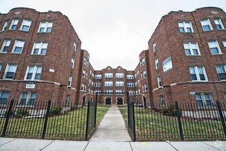 Building Photo - 8222-32 S Ingleside Ave