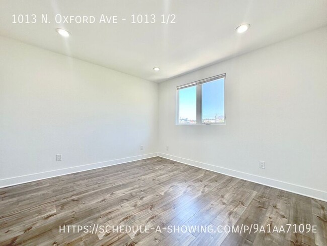 Building Photo - Beautiful new modern 3 story townhome 3 Be...