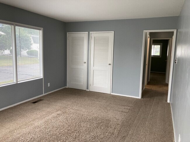 Building Photo - 7309 Roshon Ave