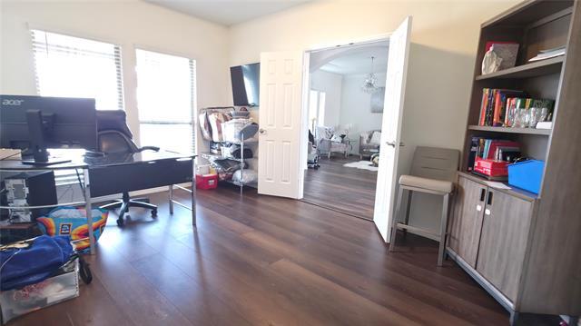 Building Photo - 358 Llano Dr