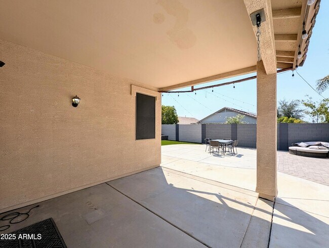 Building Photo - 16635 N 169th Ave