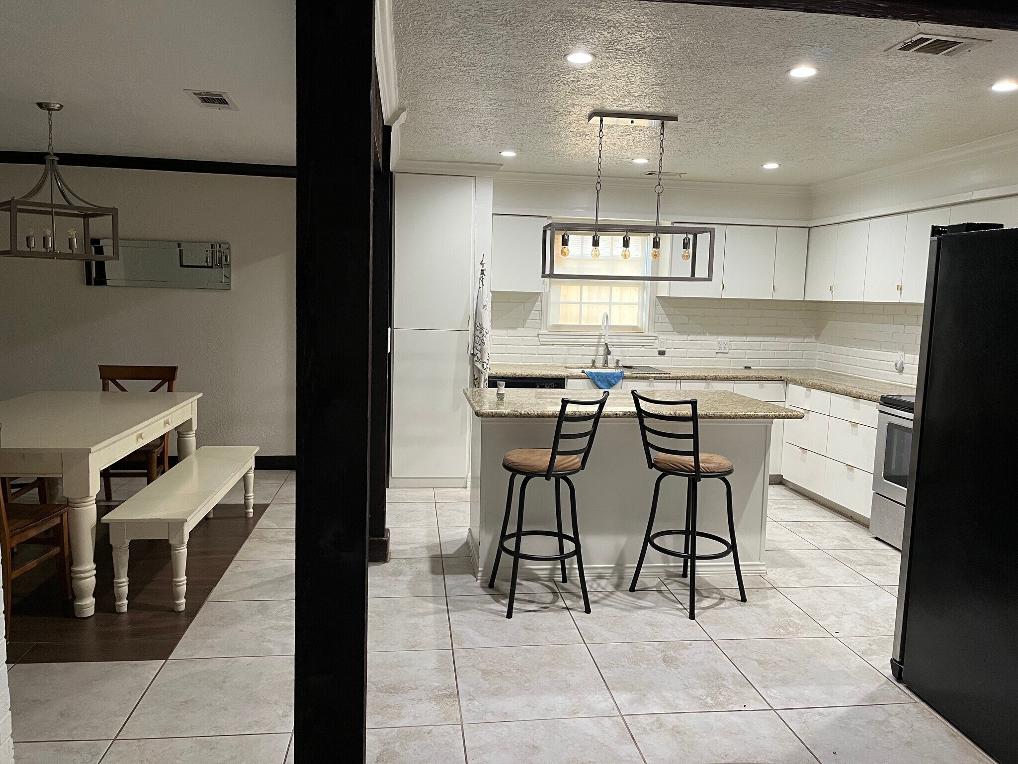 Building Photo - 3503 Canterbury Dr