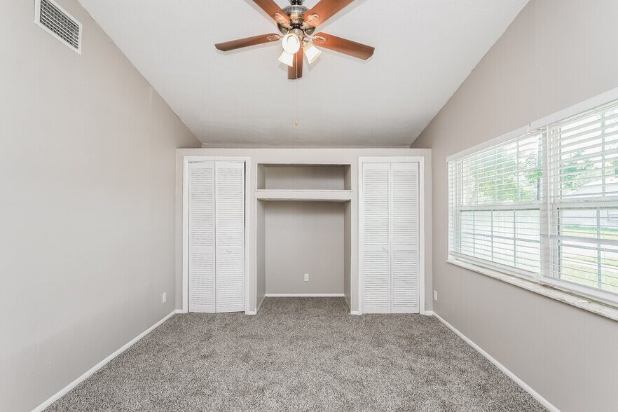 Building Photo - 13403 Woodward Dr