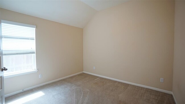 Building Photo - 26922 Mustang Retreat Ln