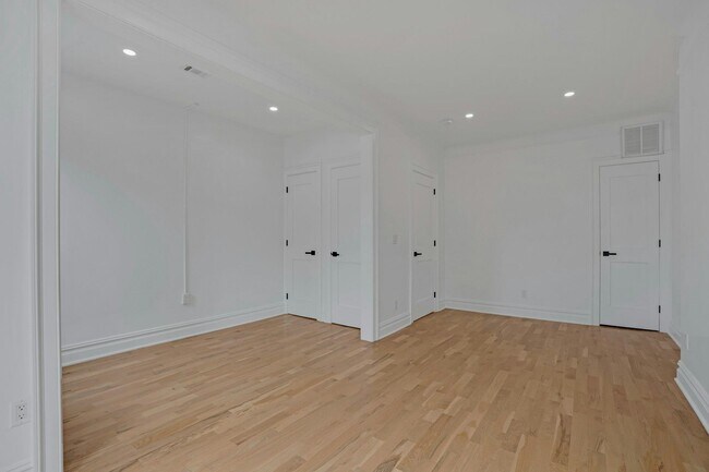 Building Photo - 52 Brinkerhoff St