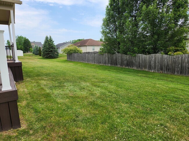 Building Photo - 8355 Nates Ln