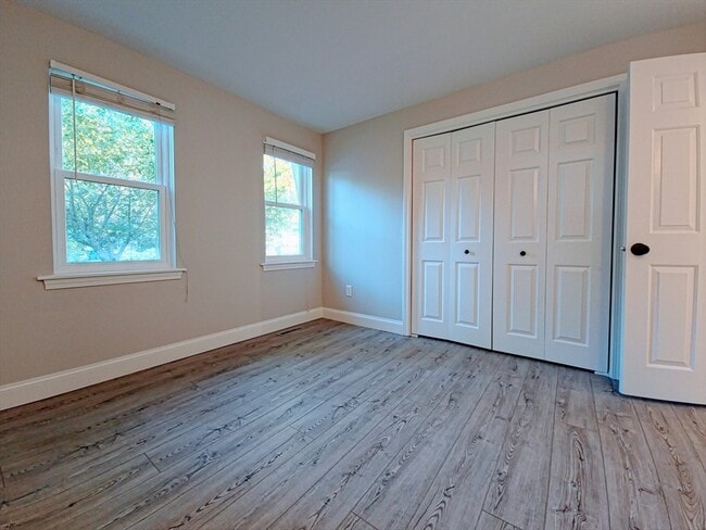 Building Photo - 253 Sudbury Ln