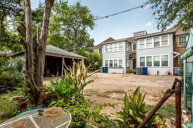 Building Photo - 5918 La Vista Dr