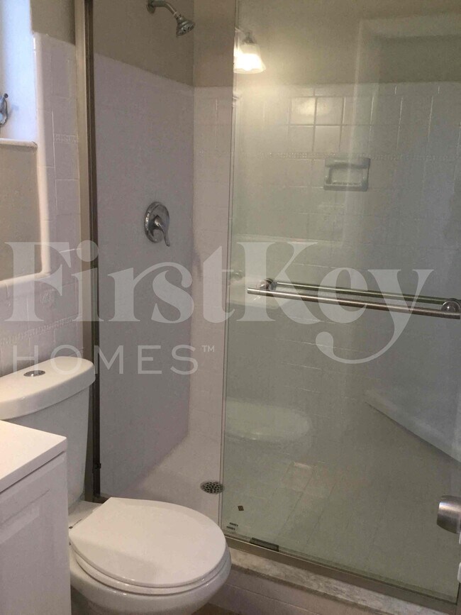 Building Photo - 7925 Indigo St