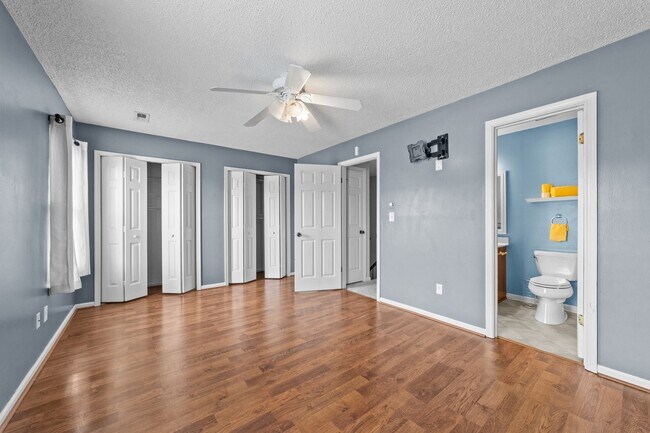 Building Photo - 802 Nottaway Dr
