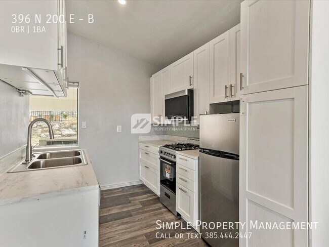 Building Photo - 396 N 200 E