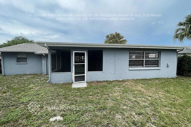 Building Photo - 8706 Roble Way