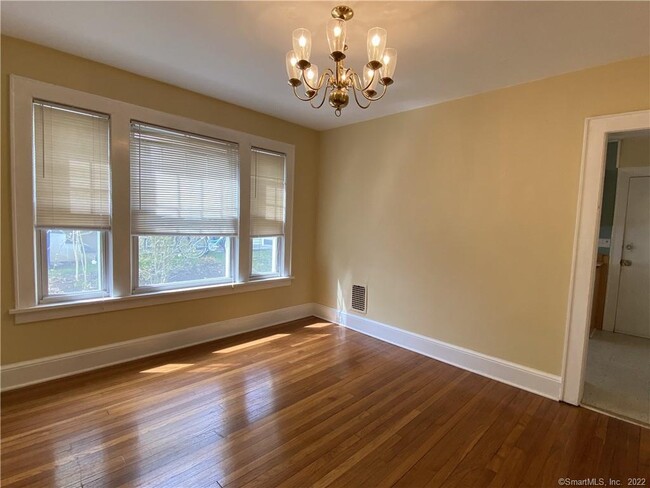 Building Photo - 25 4th St