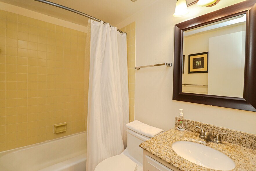 Building Photo - 5930 A1A S