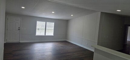 Building Photo - 93 Huckaberry Ln