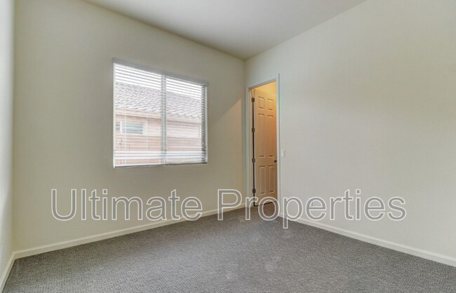 Building Photo - 18526 W Desert Trumpet Rd