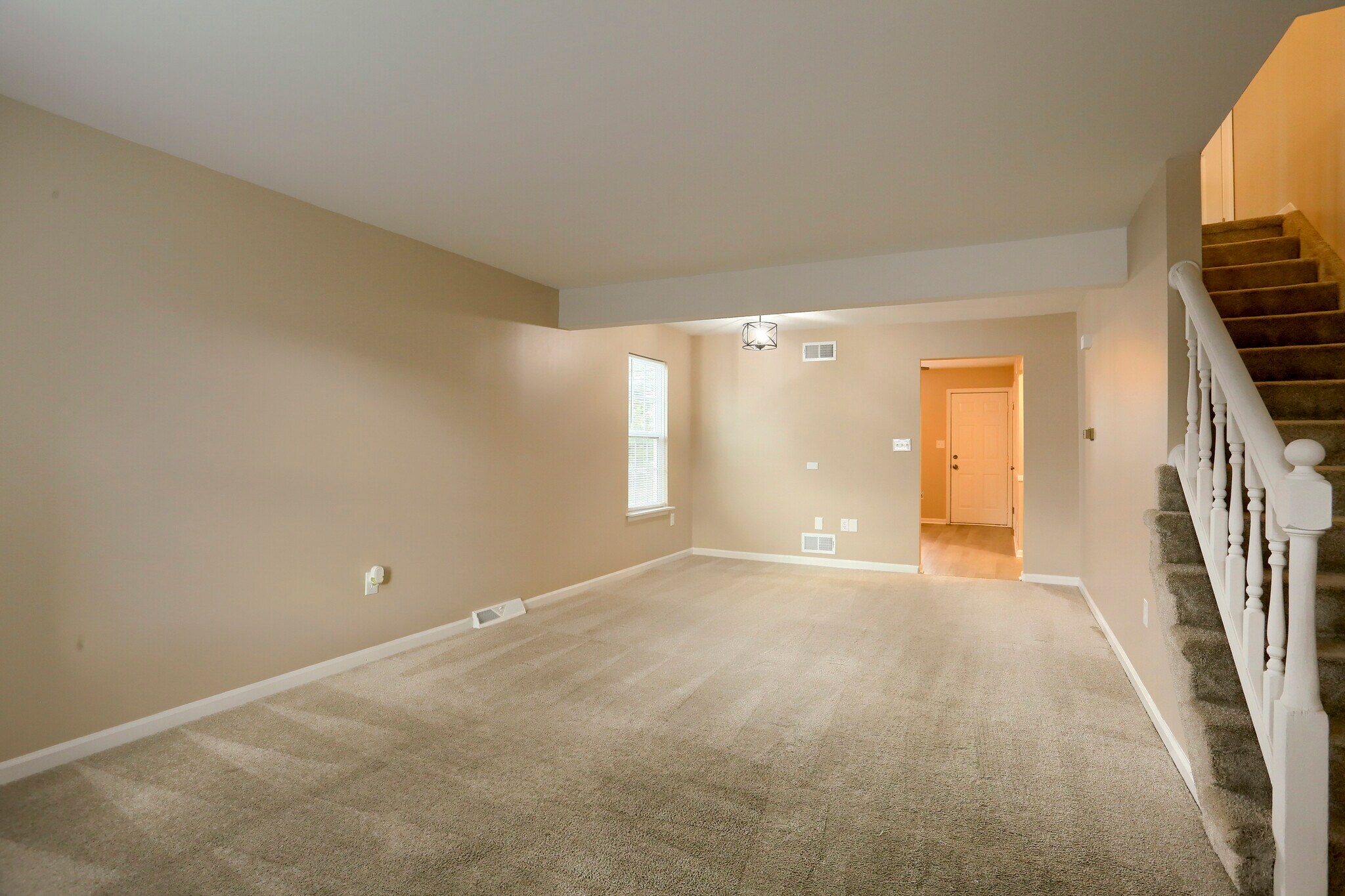 Building Photo - 843 Old Silver Spring Rd