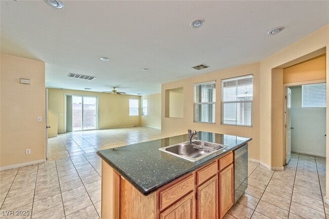 Building Photo - 6250 W Arby Ave