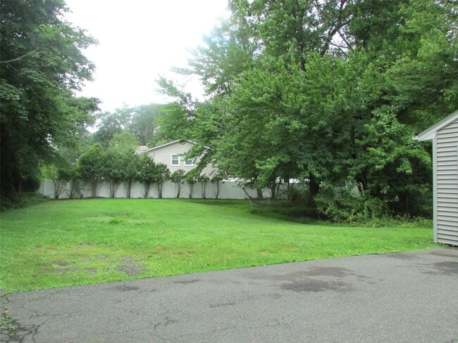 Building Photo - 74 B Demarest Ave