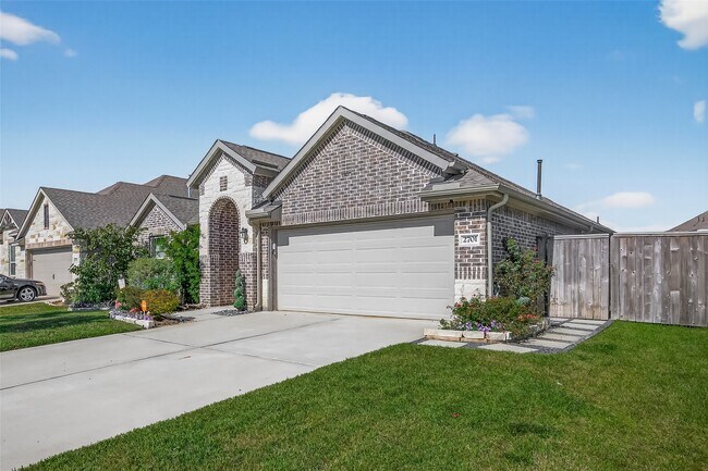 Building Photo - 2701 Sagedale Dr