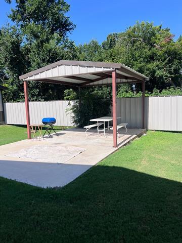 Building Photo - 215 Price Ln