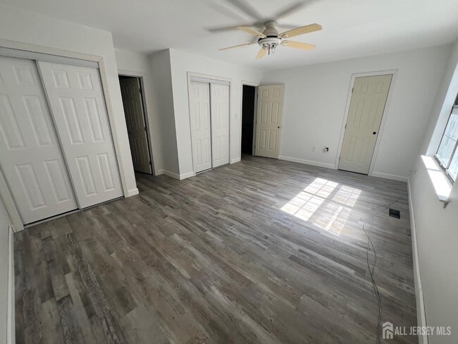 Building Photo - 127 Aspen Dr