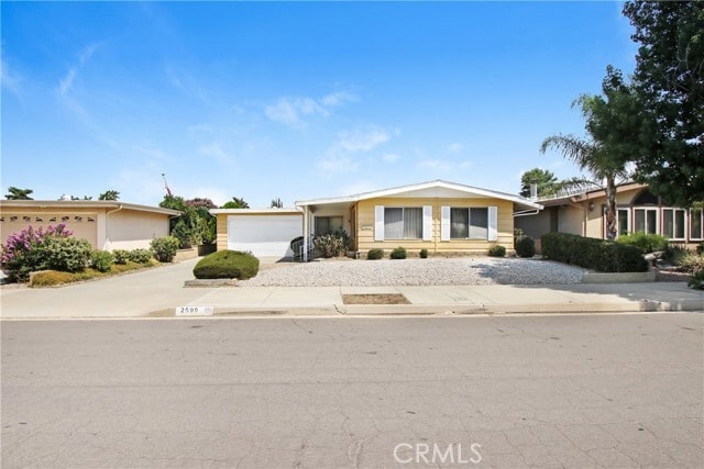 Building Photo - 2590 Silver Oak Way