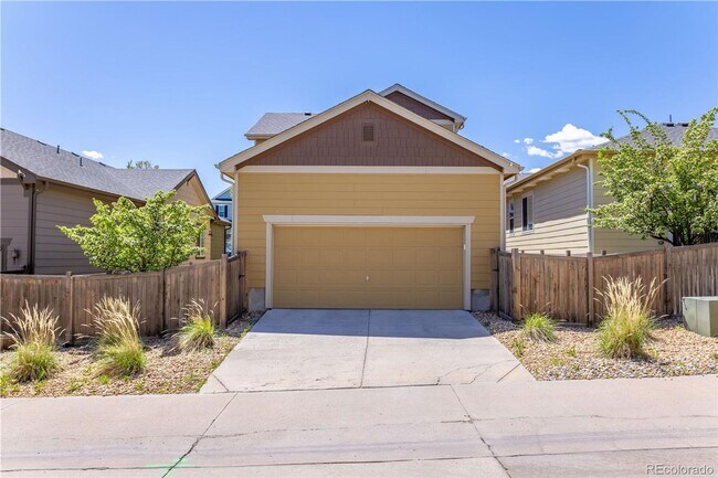 Building Photo - Charming 3 bedroom, 3 bathroom home in The...