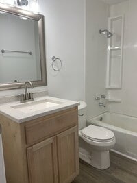 Building Photo - "Charming 2-Bed Oasis in the Heart of Jonesboro – Spacious 720 sq. ft. Living at Vine Street Apar...