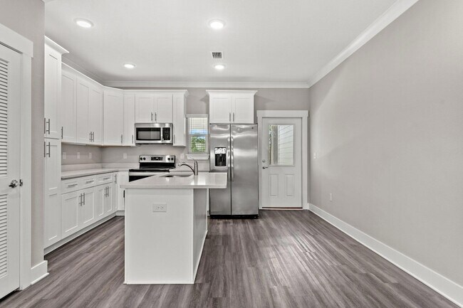 Building Photo - 146 N Sand Palm Rd