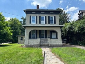 Building Photo - 545 Rockdale Ave