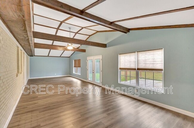 Building Photo - 122 Longleaf Dr