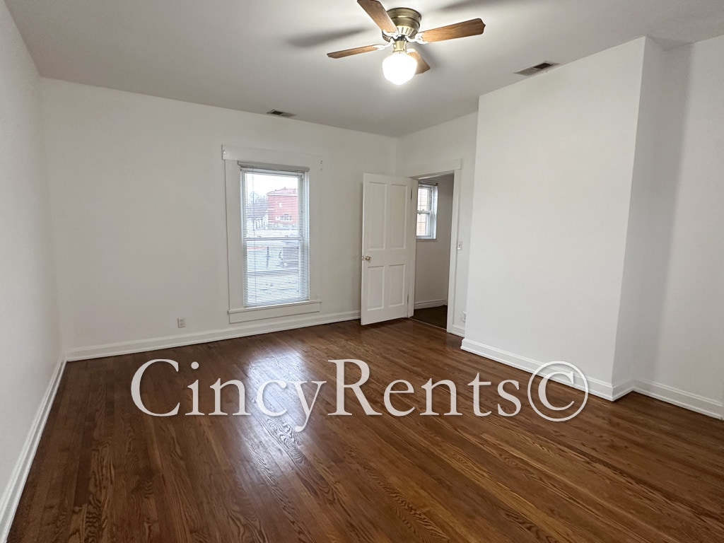 Building Photo - 3540 Columbia Pky