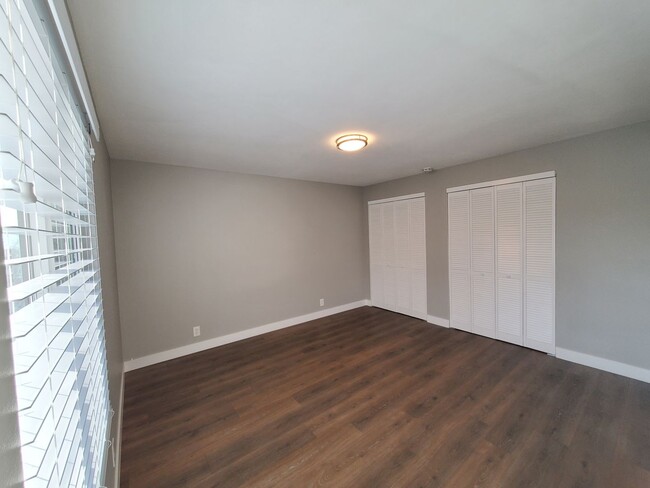 Building Photo - East Sandy single family home!  Luxury you CAN afford!