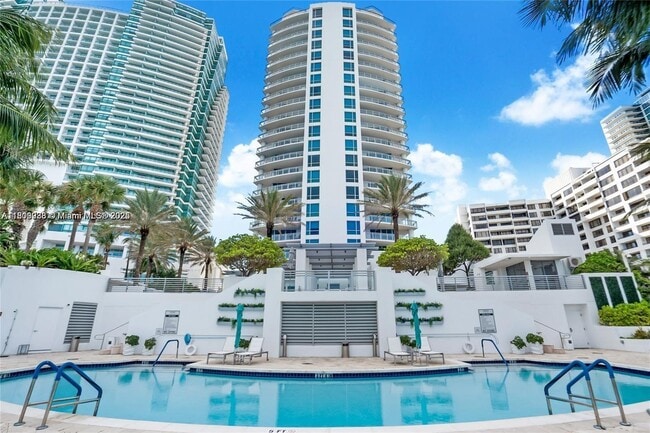 Building Photo - 3535 S Ocean Dr
