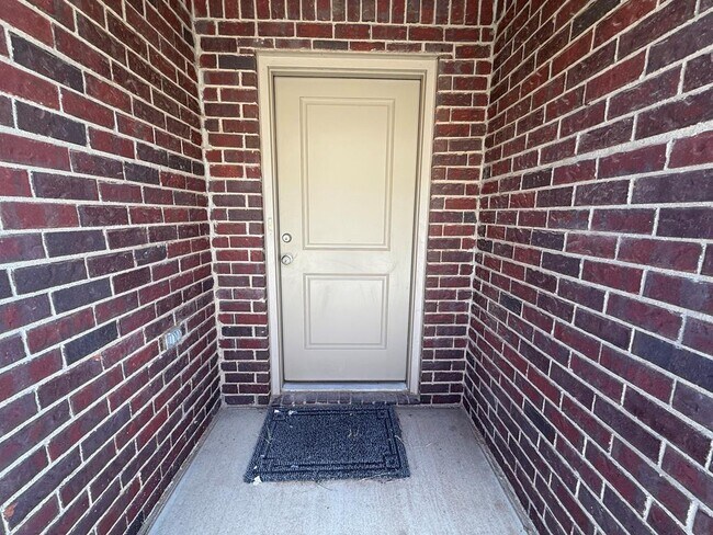 Building Photo - 65 Maverick Dr