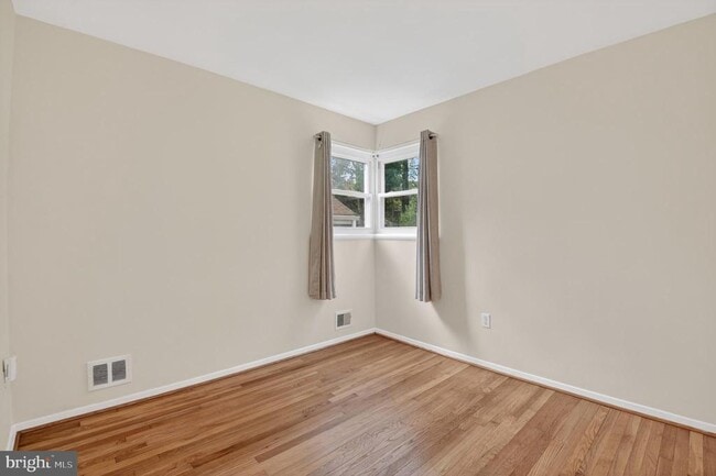 Building Photo - 3129 Homewood Pkwy