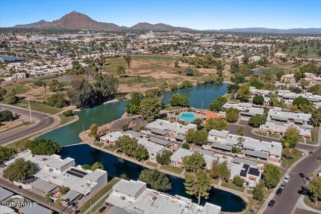 Building Photo - 7803 E Vernon Ave