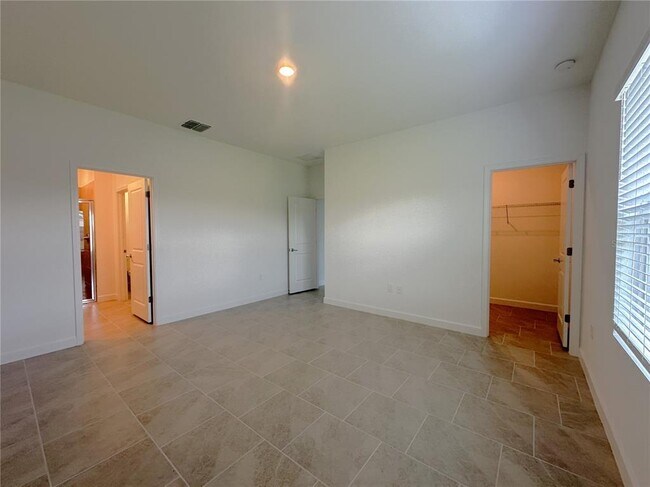 Building Photo - 11402 Willowleaf Blvd