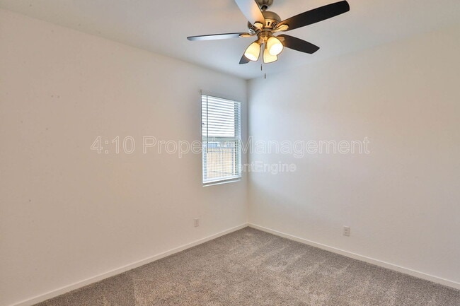 Building Photo - 4470 E Clydesdale St