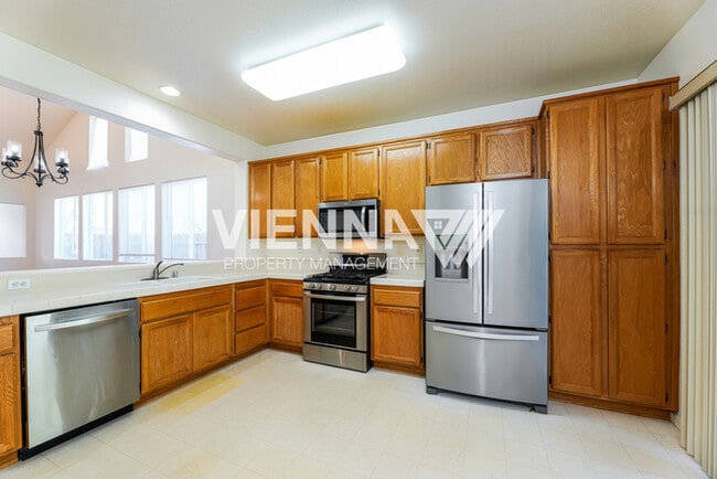 Building Photo - Cute 3 Bedroom Home in Twelve Bridges