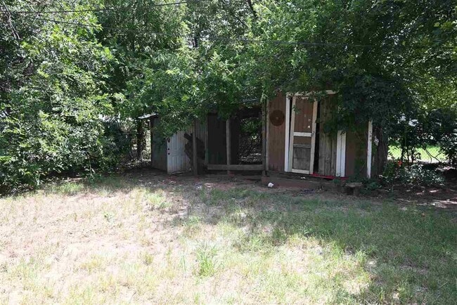 Building Photo - 1421 Harris Ln