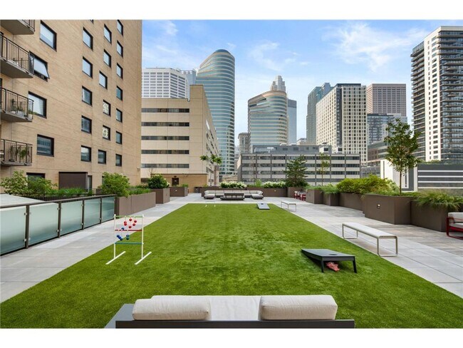 Building Photo - 121 Washington Ave S