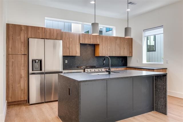 Building Photo - 2206 Arroyo Ave