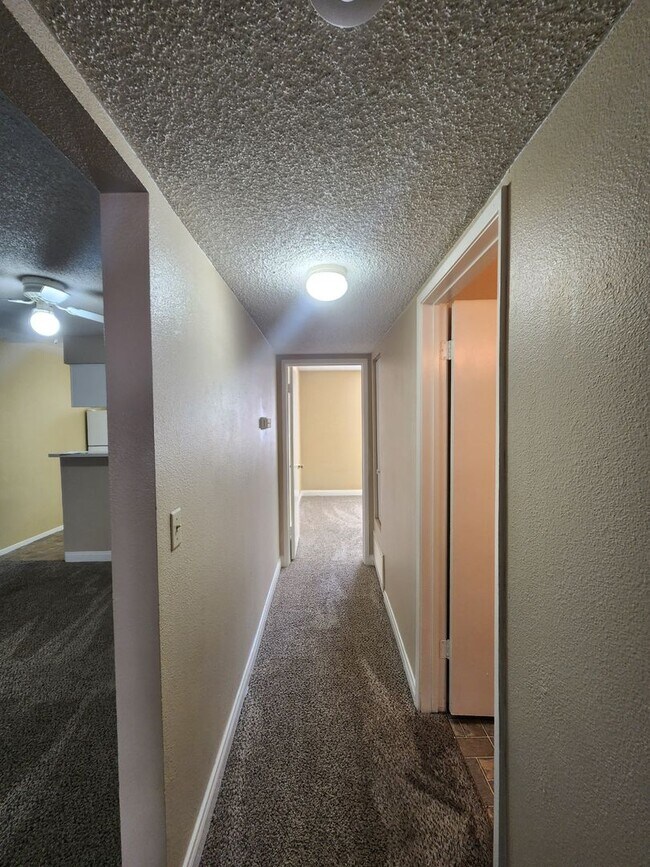 Building Photo - 2750 S Durango Dr