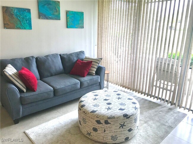 Building Photo - 1085 Forest Lakes Dr