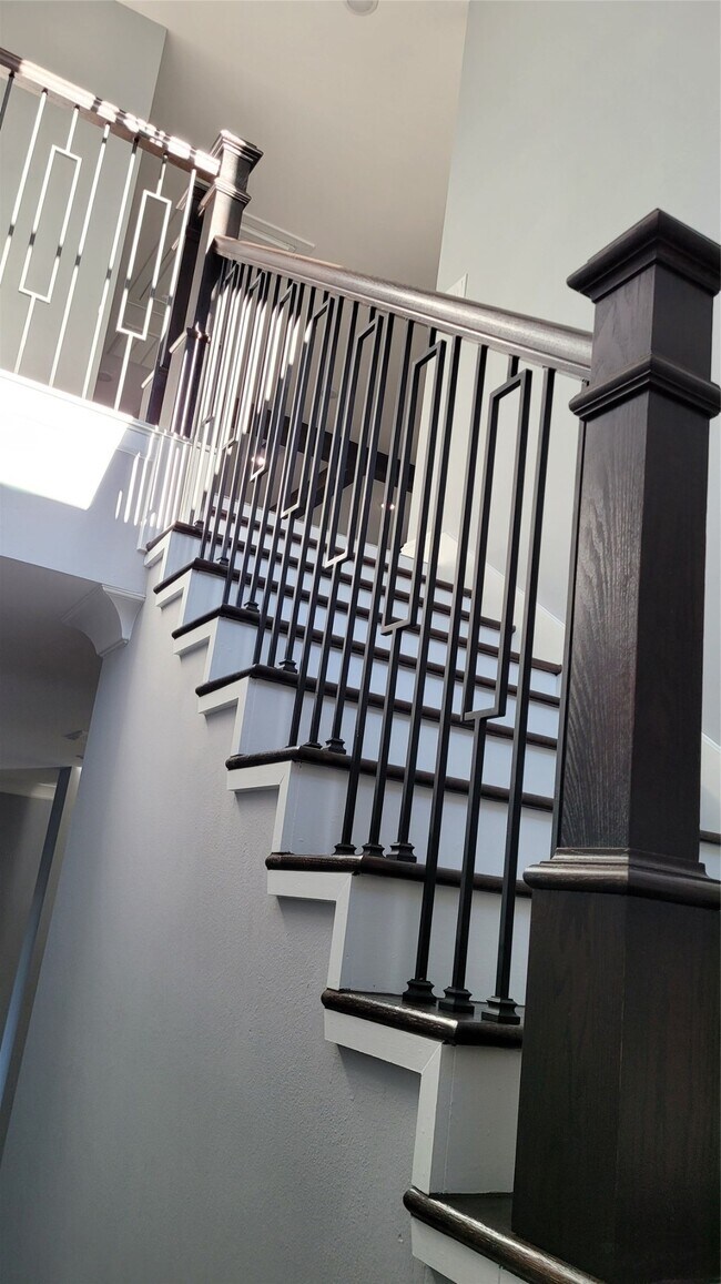 Building Photo - 9729 Neuens Rd