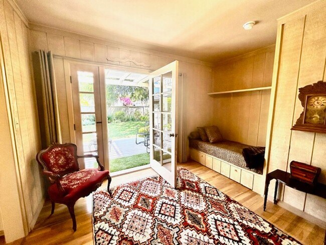 Building Photo - Charming San Roque Home on Quiet Cul de Sa...