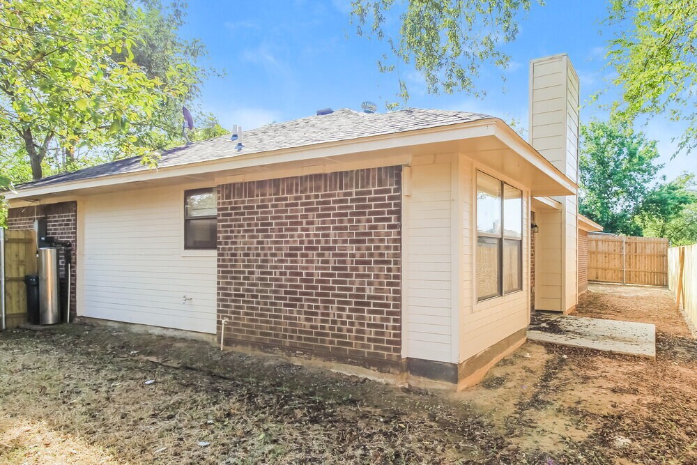 Building Photo - 2800 Terry Ct